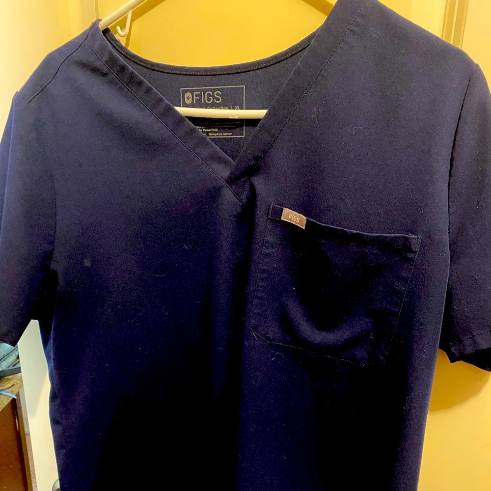 Figs women’s scrubs, shirt size XL, jogger pants size XXL